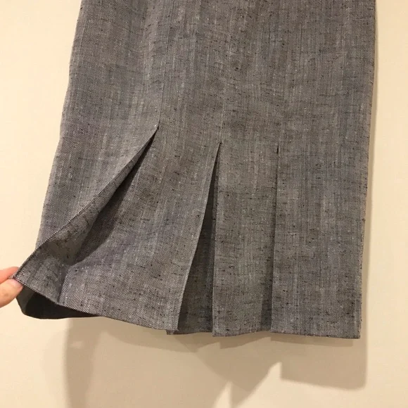 Grey pencil skirt with pleats - 28 inch waist - Picture 4 of 6